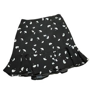 FOREVER 21 BLACK AND WHITE FLORAL FROND RUFFLE HEM SKIRT SIZE MEDIUM